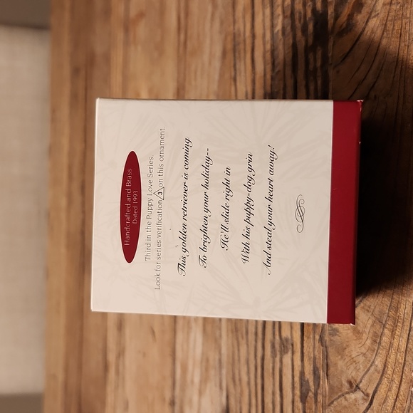 Hallmark Keepsake Ornament - Collector's Series 'Puppy Love' (1993) - Picture 2 of 8